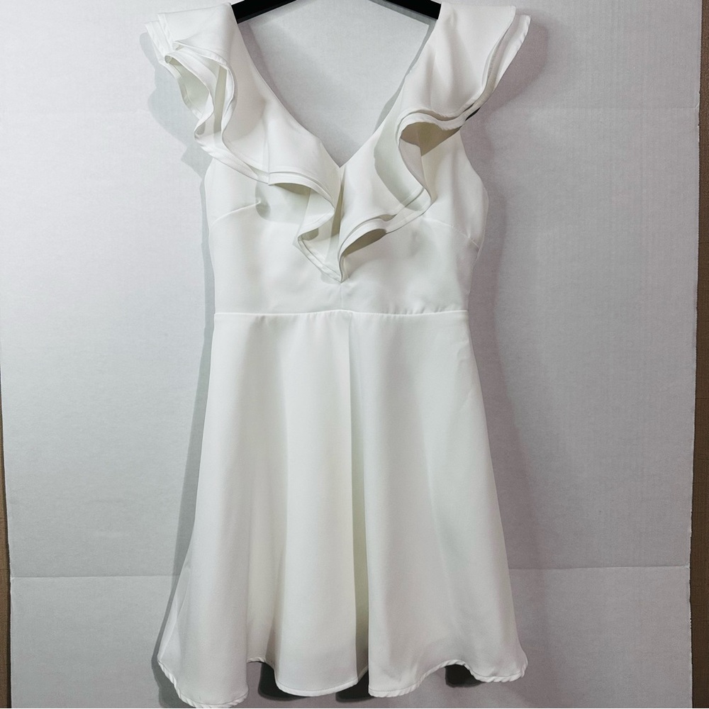 (NWT) Divine Darling White Ruffled Skater Dress Sz. M